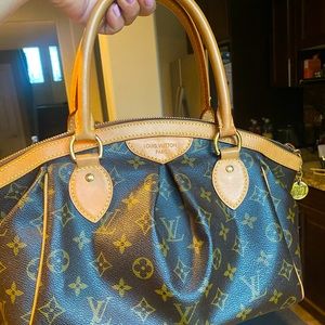 Authentic Tivoli PM Louis Vuitton bag 💕🥰👑💖